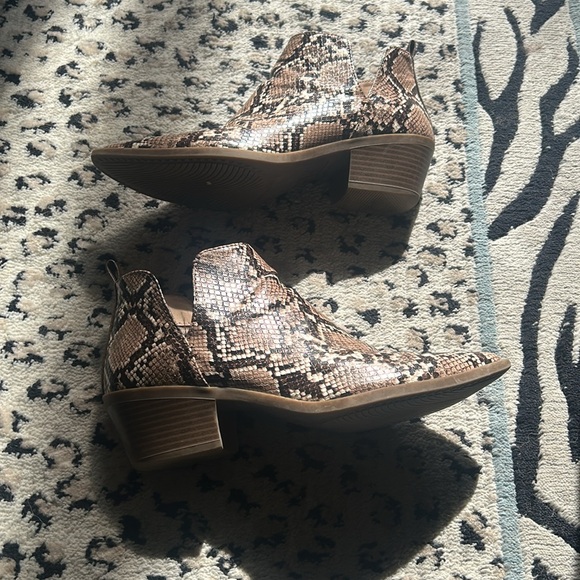 Python booties - Picture 10 of 11